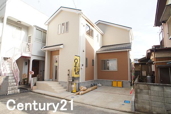 Local photos, including front road. 11 / 11 shooting