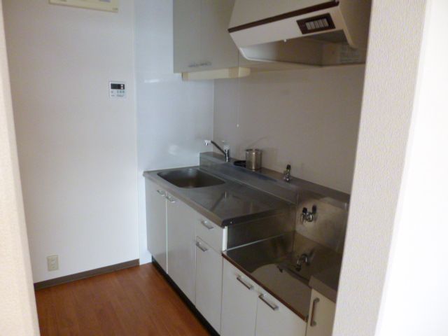 Kitchen. You can dishes in a separate Hiroi kitchen.