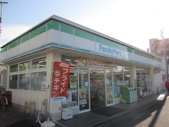 Convenience store. FamilyMart Kawagoe Minamiotsuka store up (convenience store) 390m