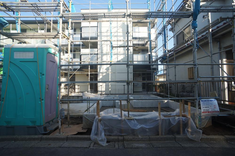 Local appearance photo. Local (11 May 2013) Shooting