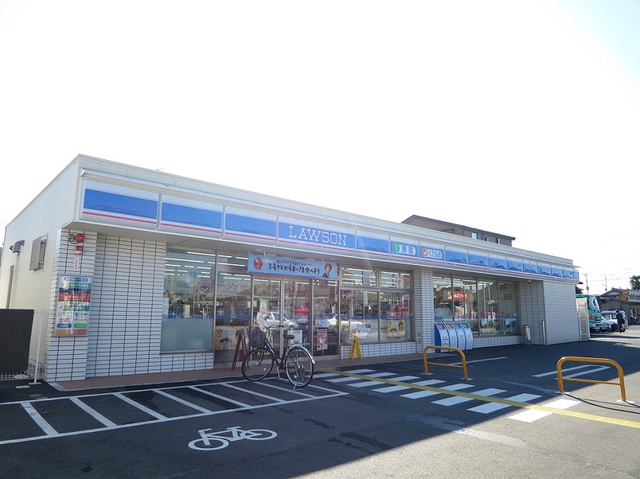 Convenience store. 1057m until Lawson Kawagoe Kasahata Ueno before the store (convenience store)