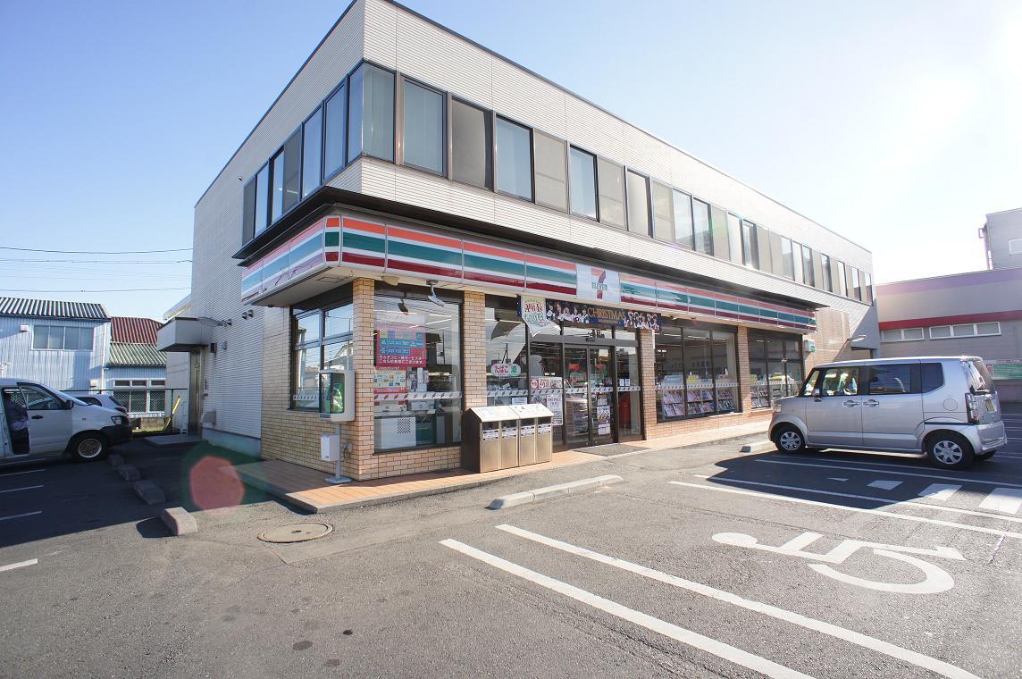 Convenience store. Seven-Eleven Kawagoe Shingashi store up (convenience store) 930m