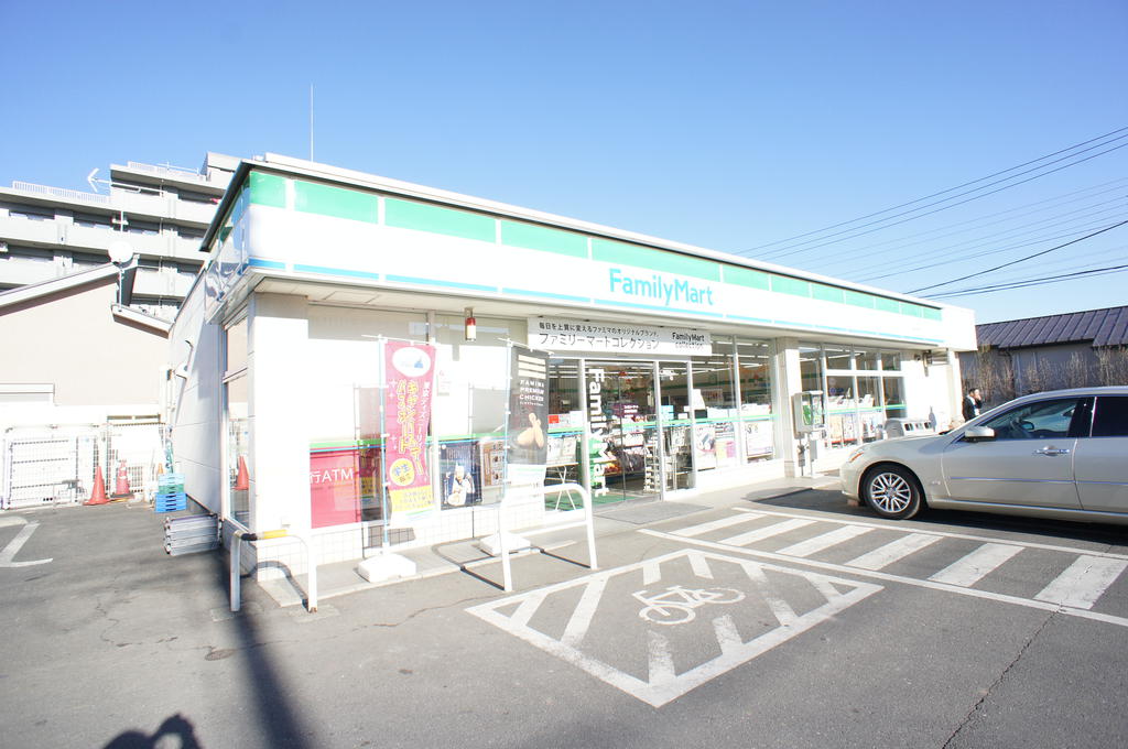 Convenience store. FamilyMart Kawagoe Sunashinden store up (convenience store) 915m