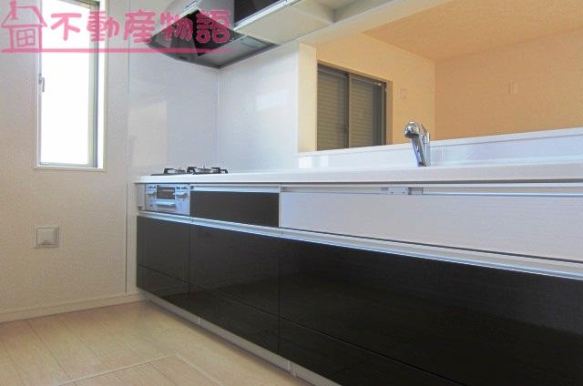 Same specifications photo (kitchen)