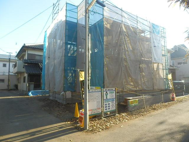 Local appearance photo. Local (12 May 2013) Shooting