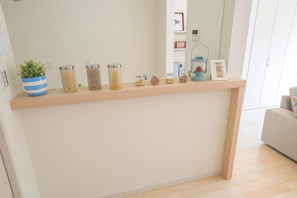 Same specifications photos (living). ■ Before gate counter kitchen, design ・ durability ・ Established an excellent counter to usability. And the children of the study and stuck or eat breakfast, It is also useful as a counter to put the dishes.