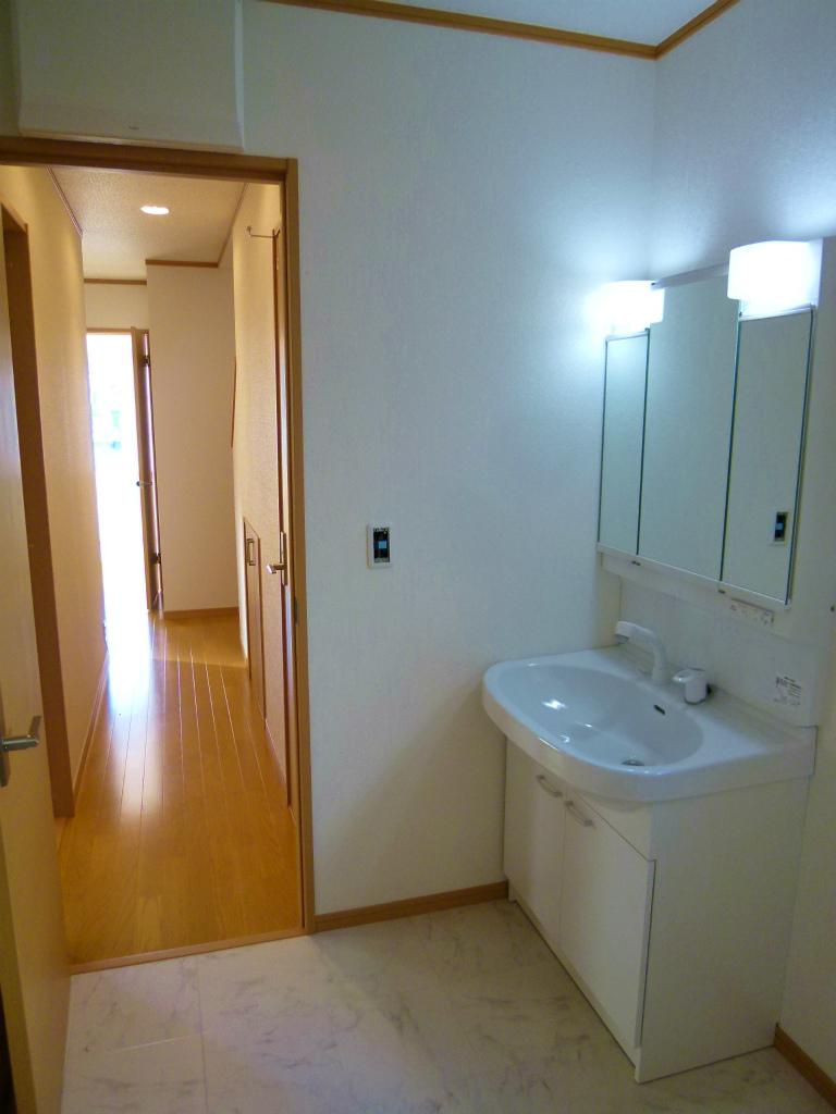 Wash basin, toilet.  ※ reference ※ Contractors like construction cases