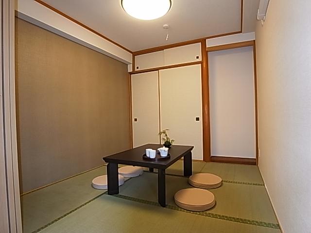 Non-living room. Indoor (11 May 2013) Shooting