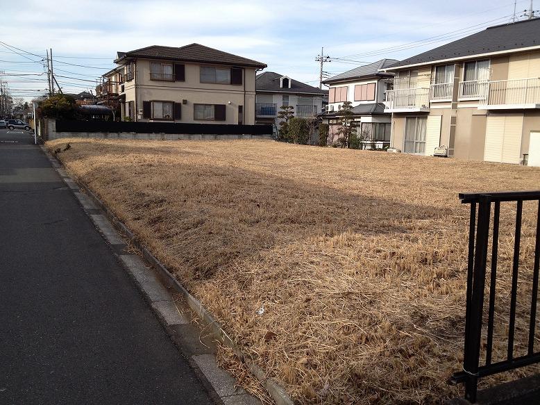 Local appearance photo. Selling local December 23 ・  ・  ・ Day is good even in this time. 