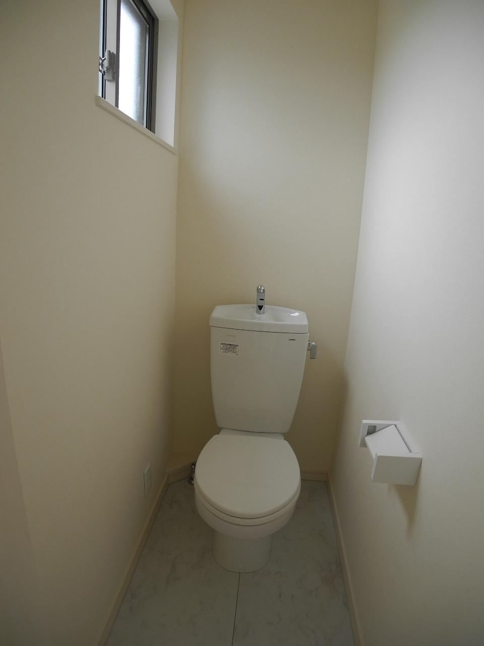 Toilet. Indoor (July 2013) Shooting