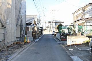 Local photos, including front road. Local 2013 December 24, shooting