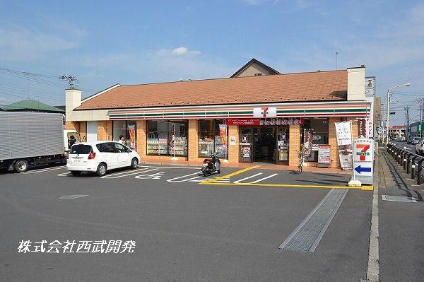 Convenience store. 687m to Seven-Eleven Kawagoe Suwa-cho shop