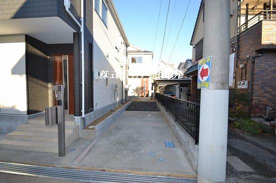 Local appearance photo. Local (12 May 2013) Shooting