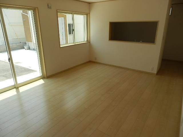 Same specifications photos (living). Same specifications