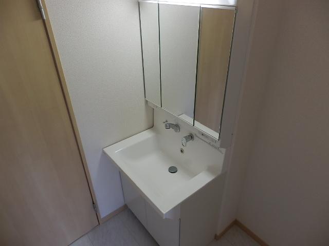 Same specifications photos (Other introspection). Same specifications