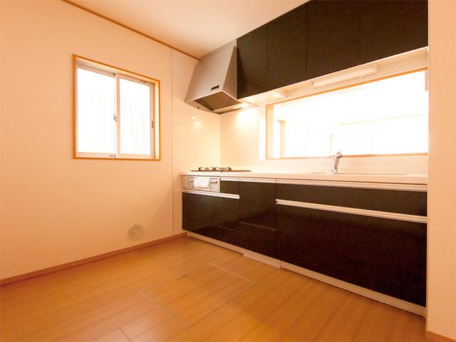 Kitchen. Room (August 2013) Shooting