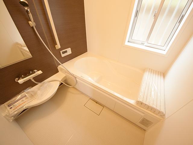 Bathroom. Room (August 2013) Shooting