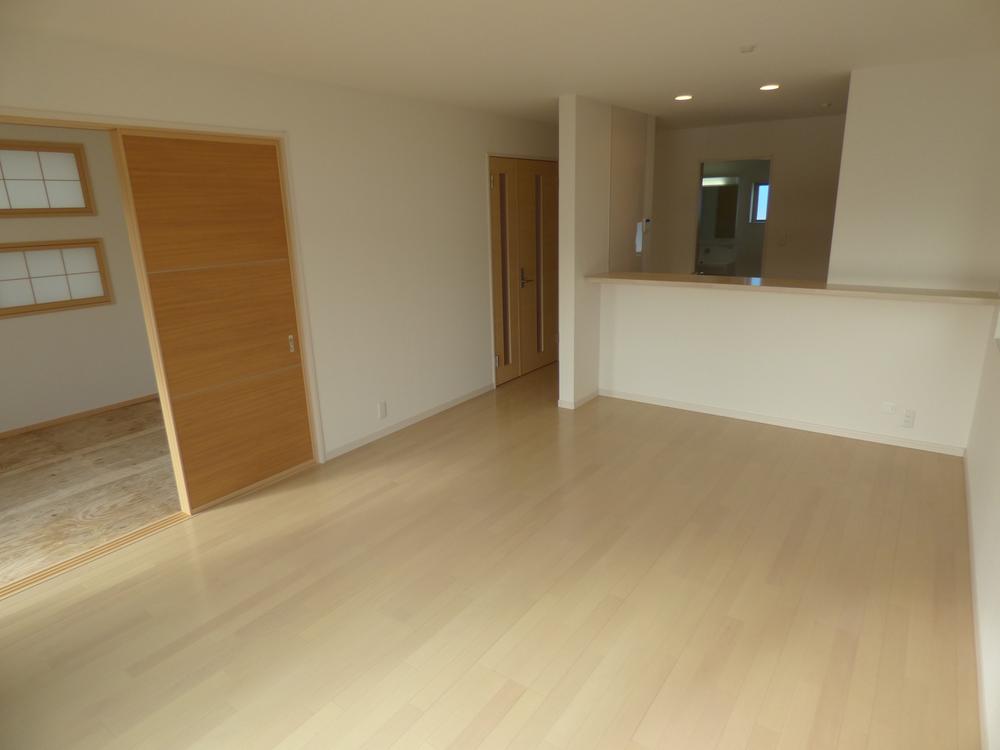 Living.  [Building 3 LDK] (December 2013) Shooting