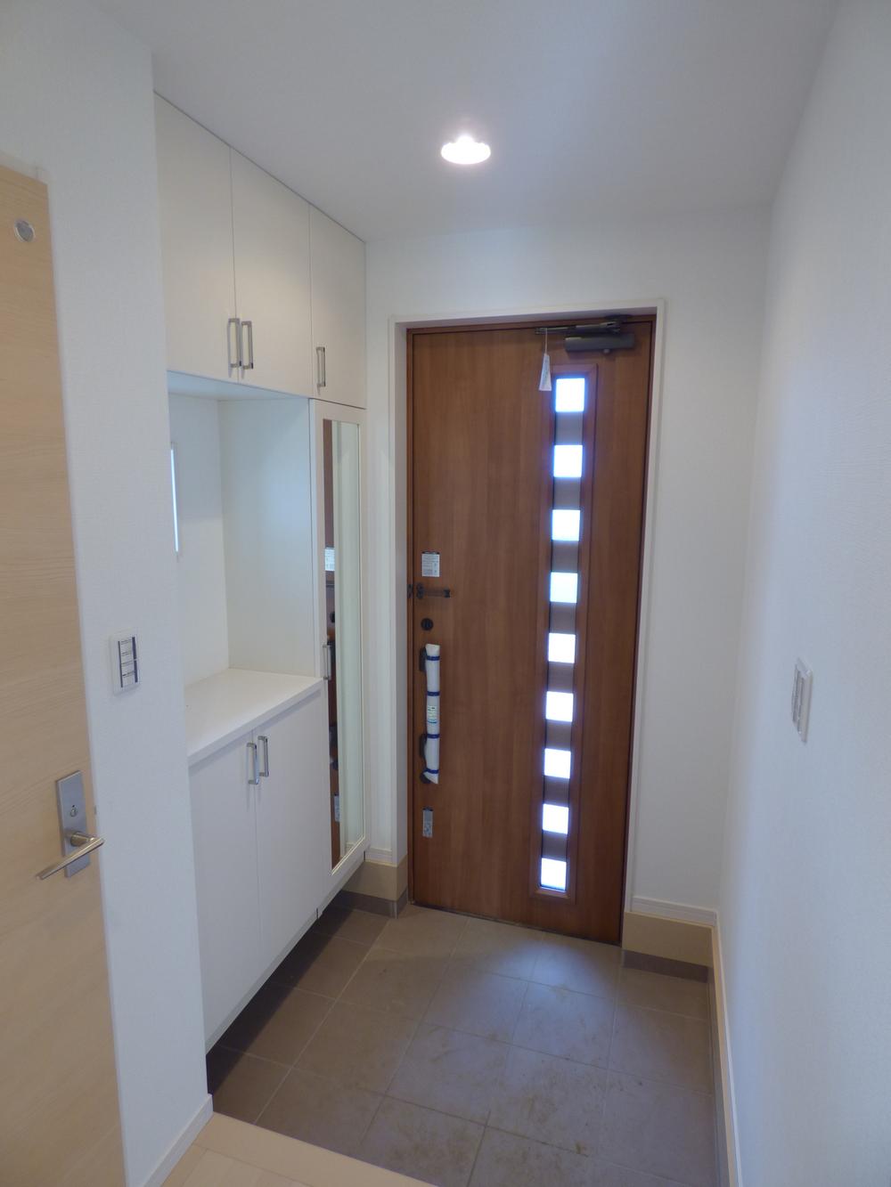 Entrance.  [3 Building entrance] (December 2013) Shooting