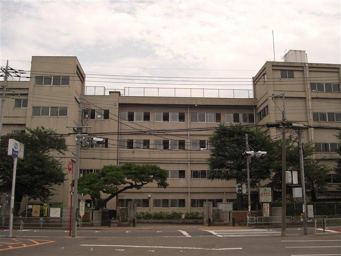 Junior high school. Kasumigaseki 470m until junior high school