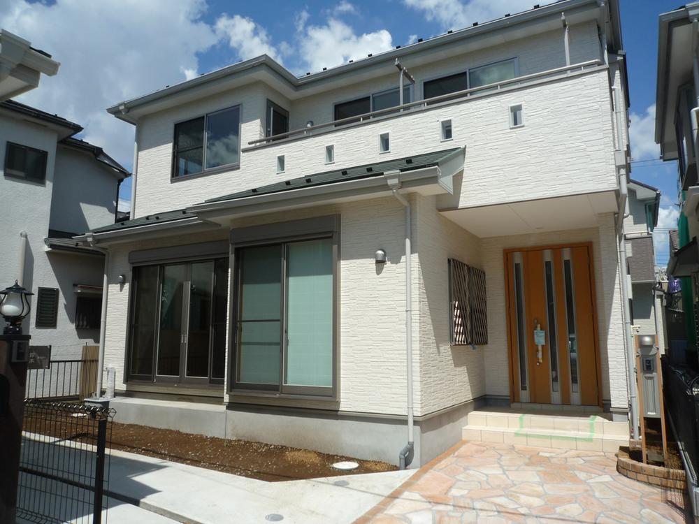 Same specifications photos (appearance). ( Building) same specification