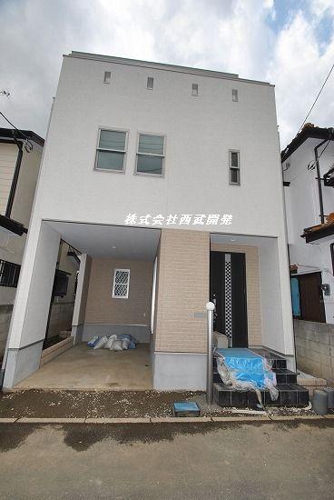 Local appearance photo. Local (11 May 2013) Shooting