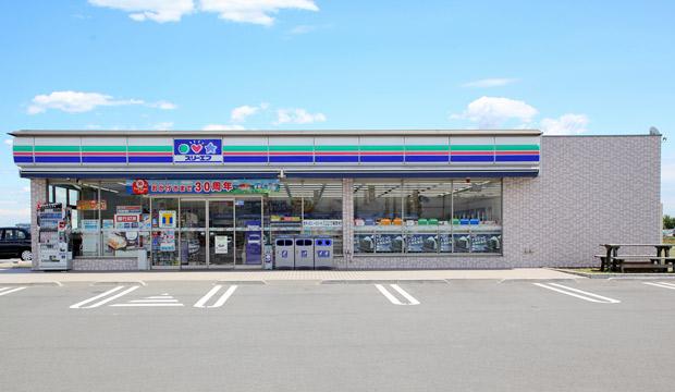Convenience store. Three F 50m to Shinjuku Kawagoe