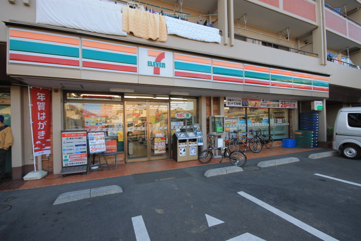 Convenience store. Seven-Eleven 120m until Sugawara Kawagoe Machiten (convenience store)