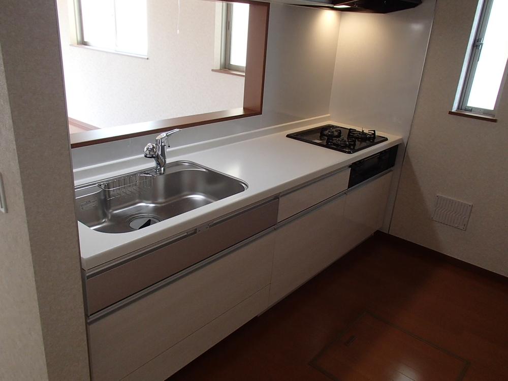 Kitchen. Building 2 Local (12 May 2013) Shooting