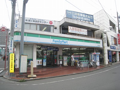 Convenience store. FamilyMart Tsurugashima Station store up (convenience store) 288m