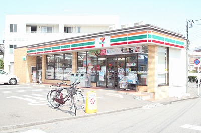 Convenience store. Seven-Eleven Kawagoe Kasumigasekihigashi 1-chome to (convenience store) 323m