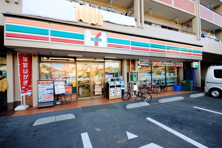 Convenience store. Seven-Eleven 430m until Sugawara Kawagoe Machiten (convenience store)