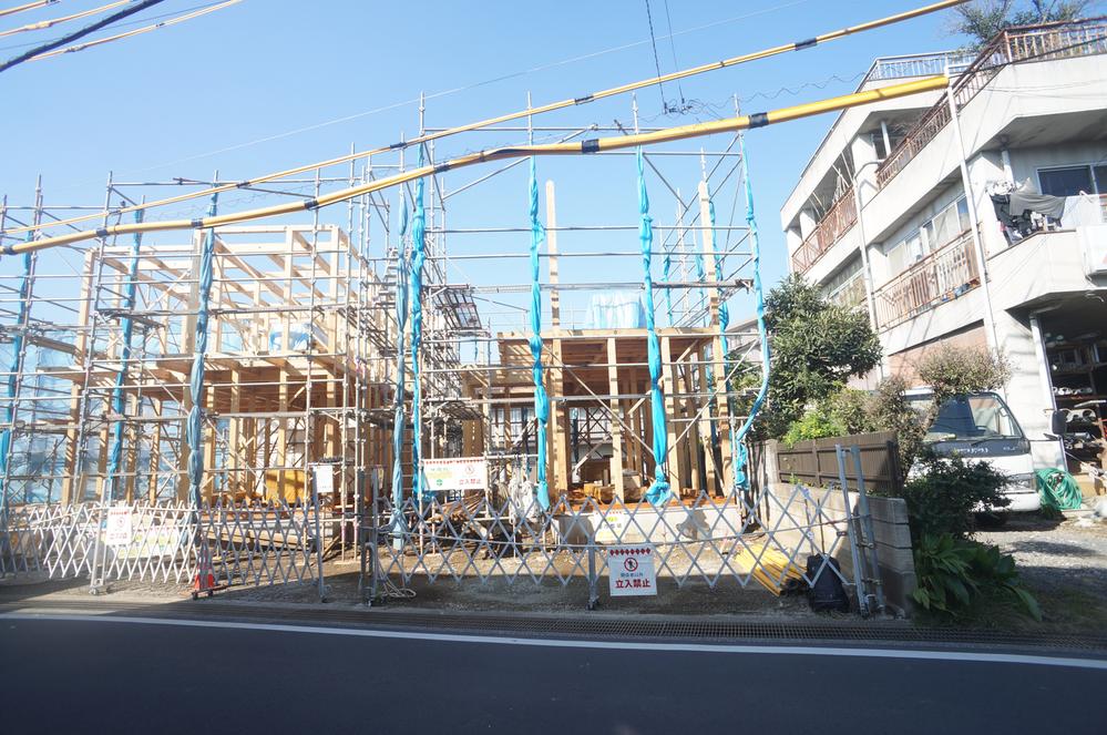 Local appearance photo. Local (11 May 2013) Shooting