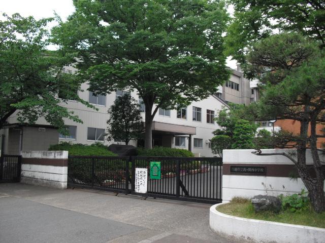 Junior high school. School is also convenient because it does not leave even the 2698m Nishi Elementary School to Kawagoe Municipal Kasumigaseki West Junior High School. 