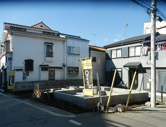 Local appearance photo. Local (11 May 2013) Shooting