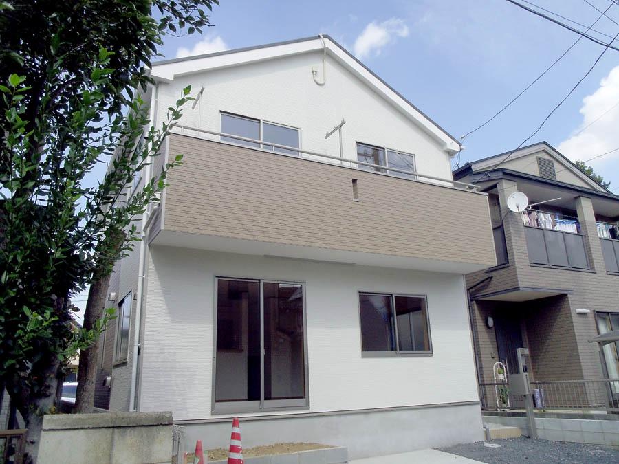 Local photos, including front road. Was building completed. Such as the actual image from per yang, We have to wait all the time so you can see directly.