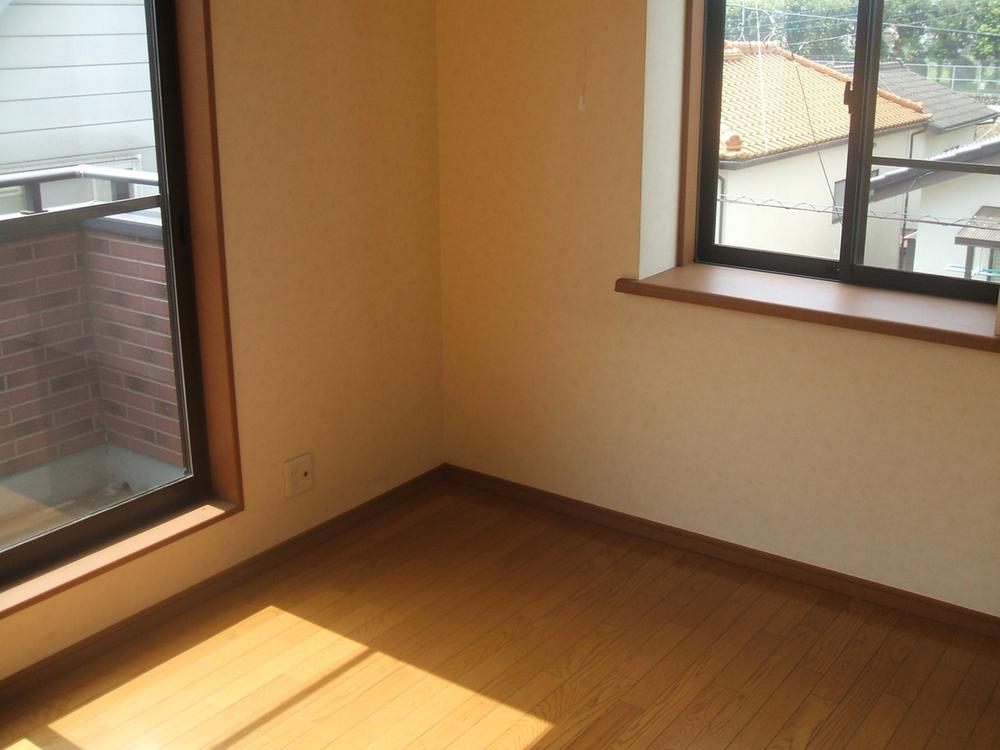 Non-living room. ◆ The third floor of the west 6 quires, Yang per good