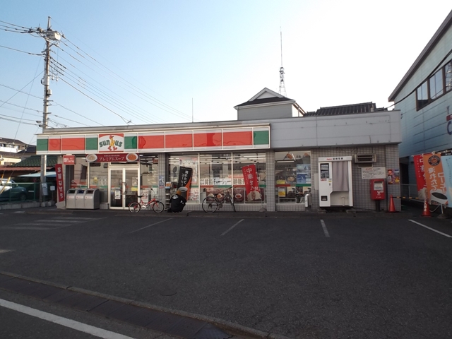 Convenience store. 700m until Thanksgiving (convenience store)