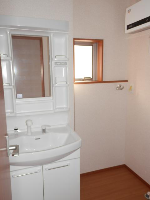 Same specifications photos (Other introspection). Same specifications