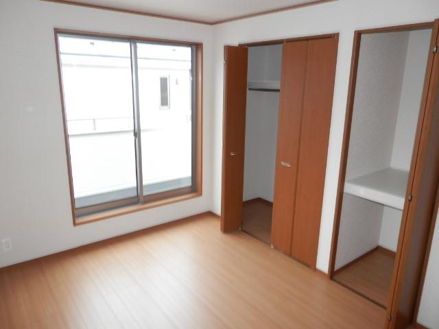 Same specifications photos (Other introspection). Same specifications