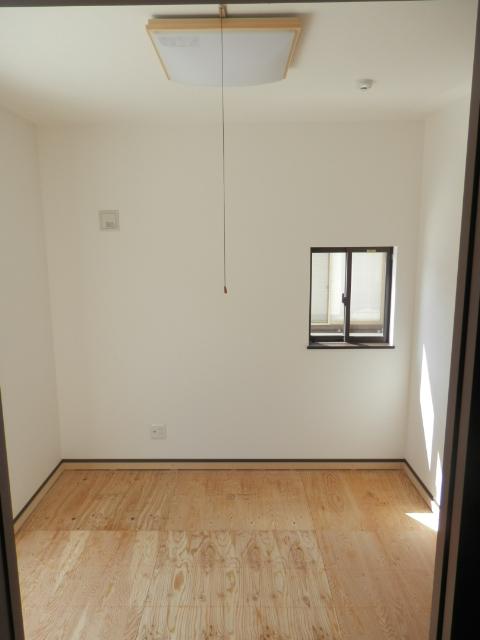 Non-living room. Local (June 2013) Shooting