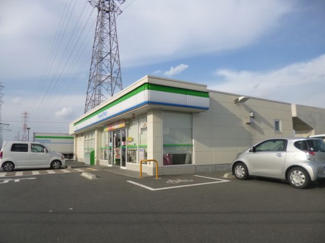 Convenience store. 230m to Family Mart (convenience store)