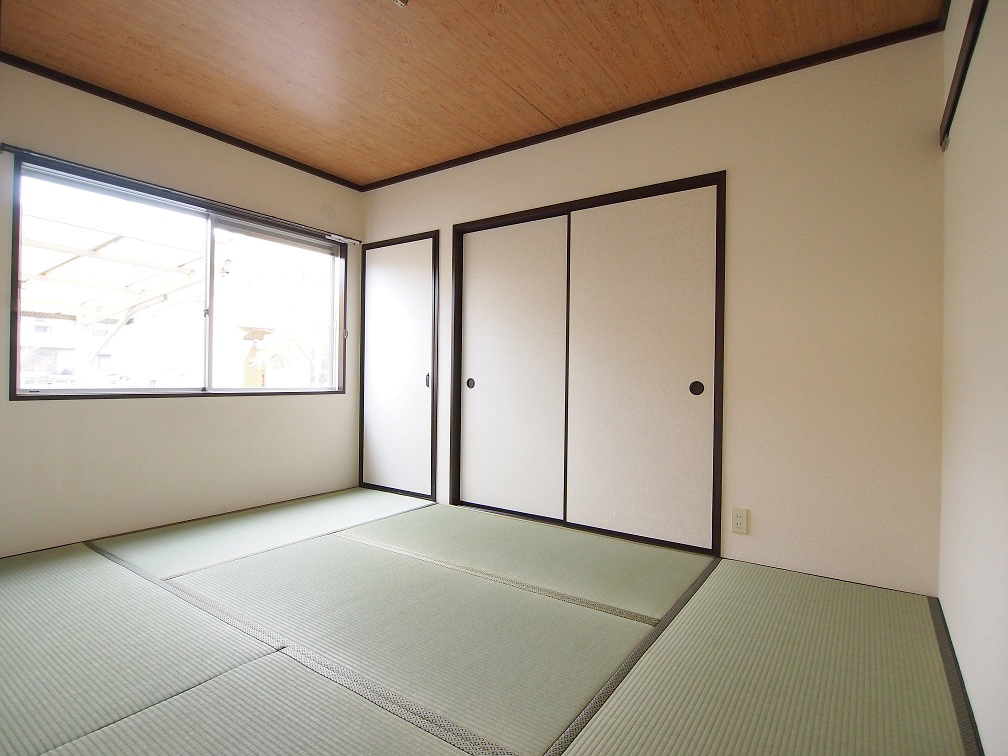 Other room space. The tatami Japanese-style was Omotegae