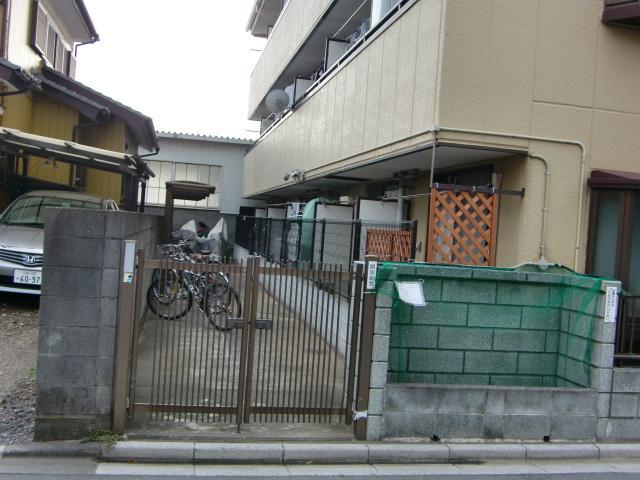 Other common areas. Bicycle-parking space ・ Garbage collection point