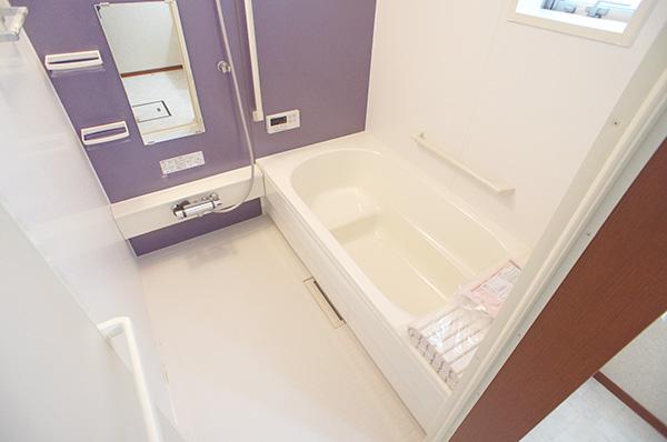 Bathroom. Indoor (12 May 2013) Shooting Building 2