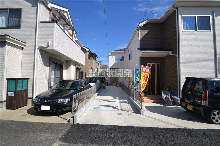 Local photos, including front road. Local (10 May 2013) Shooting