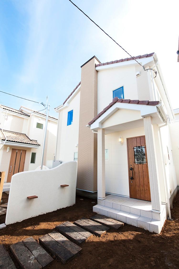 Local appearance photo. Local (10 May 2013) Shooting