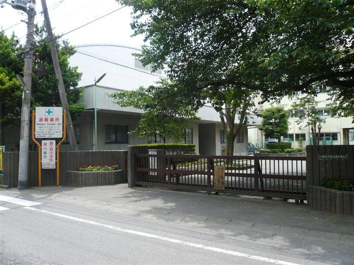 Junior high school. Fujimi 880m until junior high school