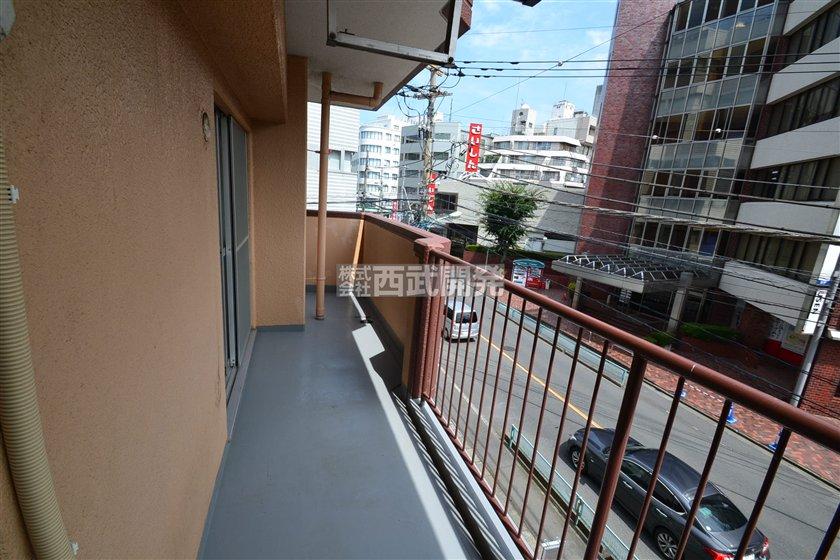 Balcony. Local (July 2013) Shooting