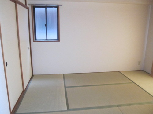 Other room space. Japanese-style room (approximately 6.0 tatami mats)